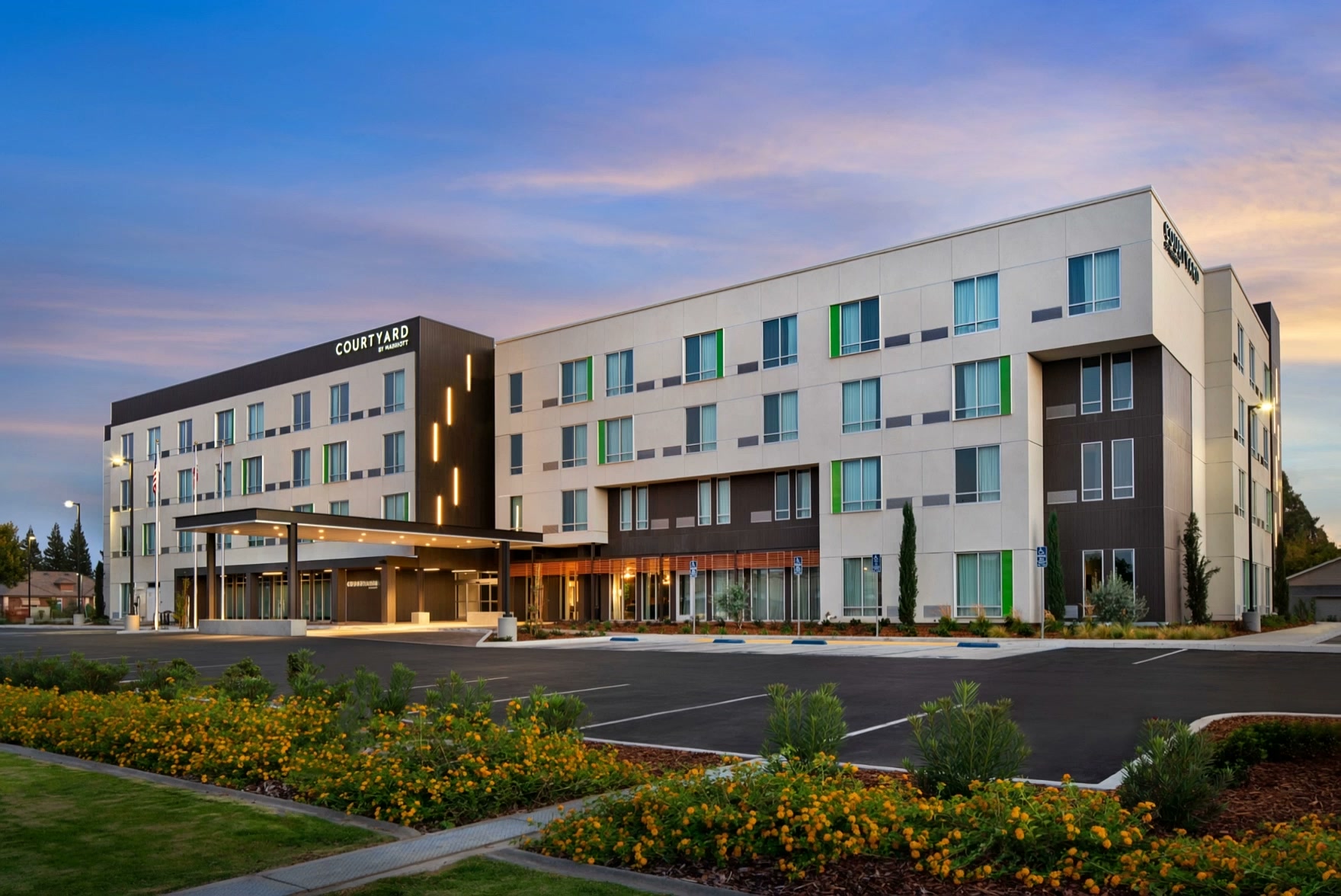 Courtyard by Marriott Clovis at dusk